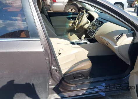 2016 Nissan Altima 2.5/2.5 S/2.5 Sl/2.5 Sr/2.5 Sv из США, поврежденный, VIN 1N4AL3AP2GC133382